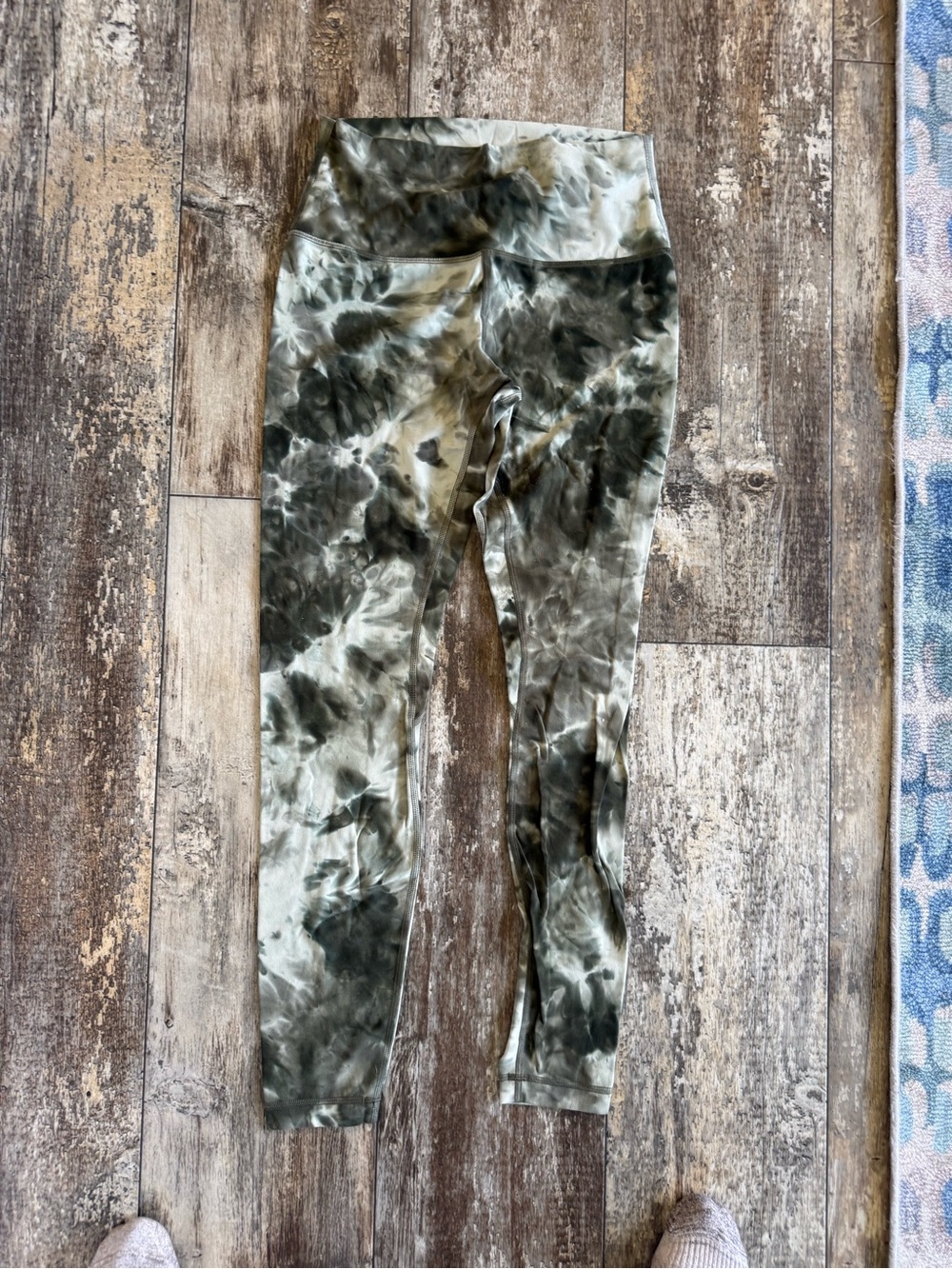 2 for $30 sale: Lululemon Align Tie Dye Athletic Leggings Green and White